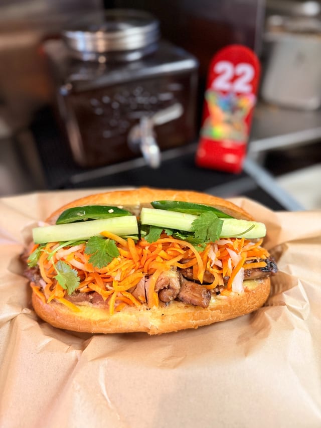 Grilled Chicken Sandwich (Bánh mì GÀ Nướng).