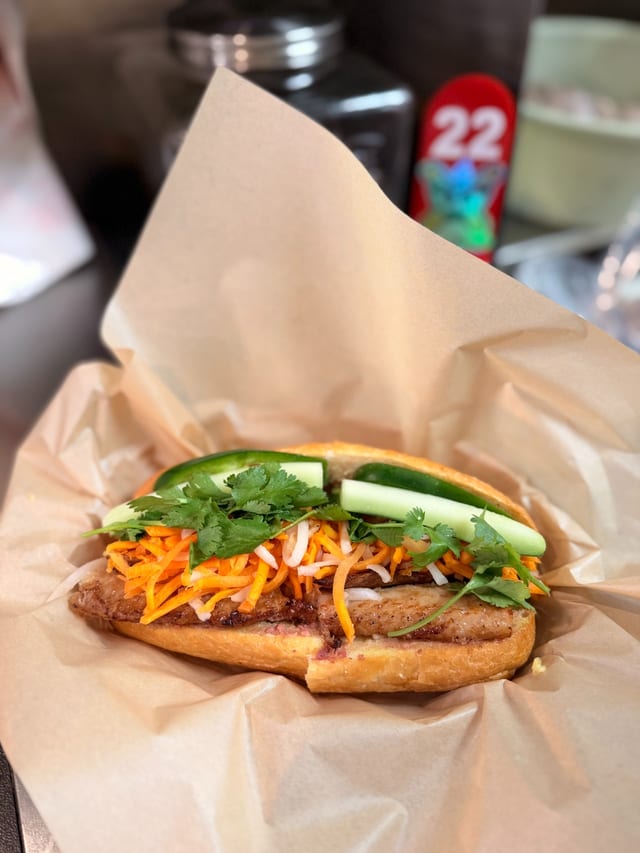 Grilled Fish Sandwich (Bánh mì CÁ Nướng).