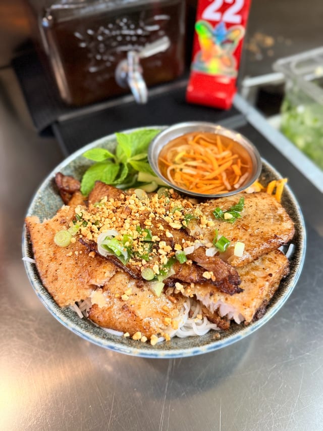 Grilled Fish Vermicelli (Bún Cá).