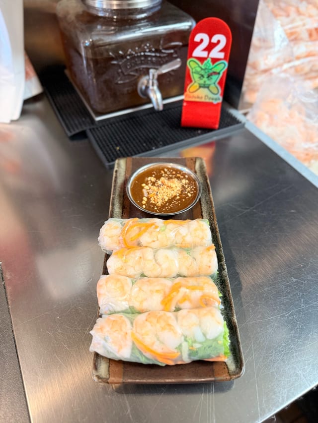 Fresh Shrimp Spring Roll (Gỏi cuốn TÔM).