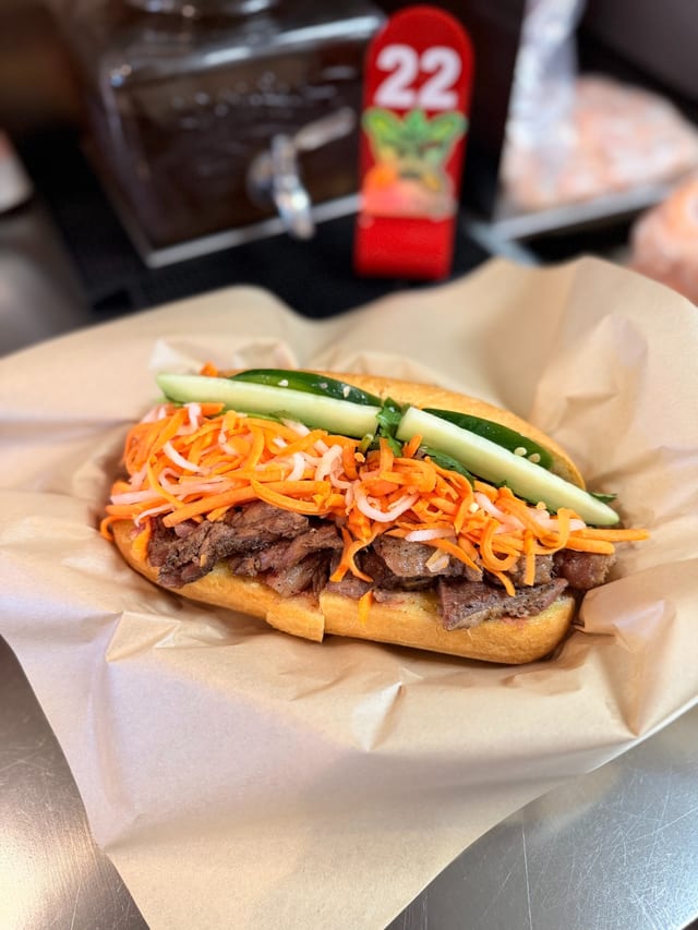 Grilled Pork Sandwich (Bánh mì HEO Nướng).