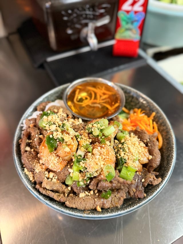 Beef & Shrimp Vermicelli (Bún Tôm Bò Nướng).