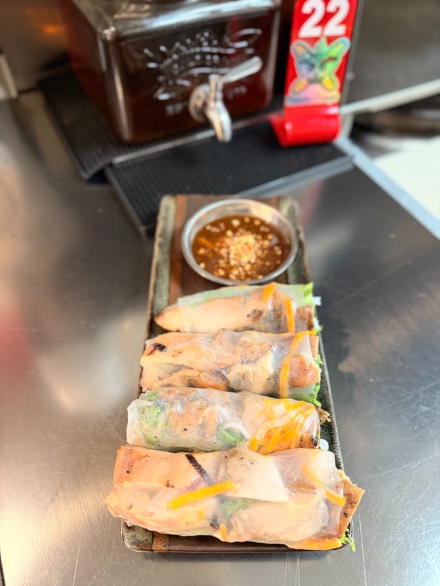 Chicken Spring Roll (Gỏi cuốn GÀ Nướng).