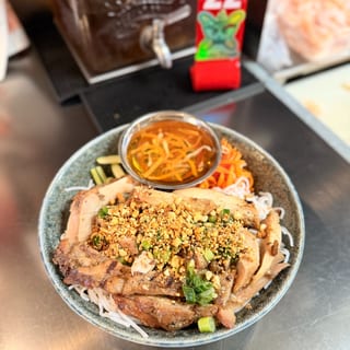 Grilled Chicken Vermicelli                                              (Bún GÀ)