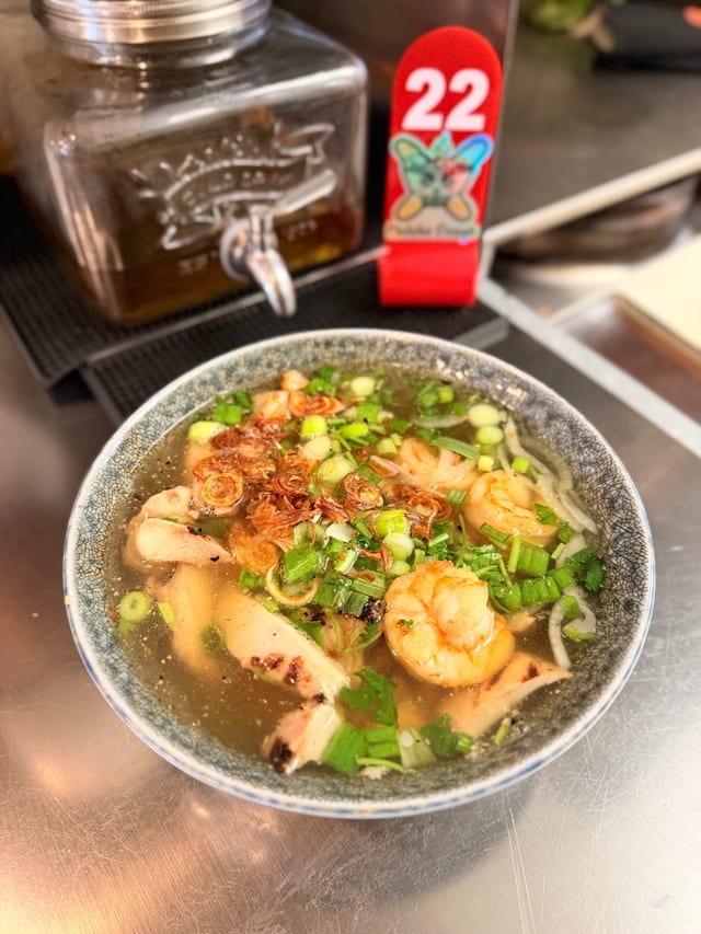 Roasted Chicken N' Shrimp N.S (HỦ TIẾU TÔM GÀ Nướng).