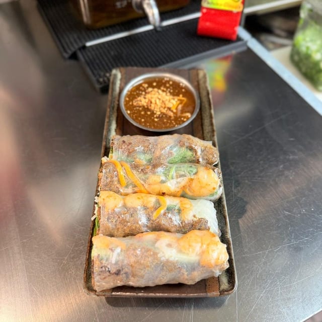 Lemongrass Beef & Shrimp Spring Roll. (Goi Cuon Tom Bo Nuong).